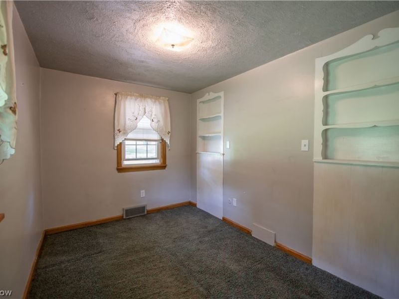 3063 Diamond Street NE, Canton, OH 44721 Photo 10