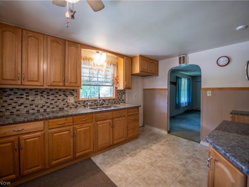 3063 Diamond Street NE, Canton, OH 44721 Photo 4