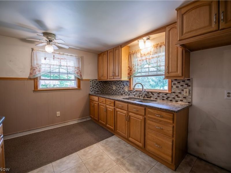 3063 Diamond Street NE, Canton, OH 44721 Photo 5