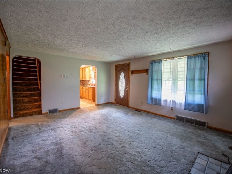 3063 Diamond Street NE, Canton, OH 44721 Photo 9