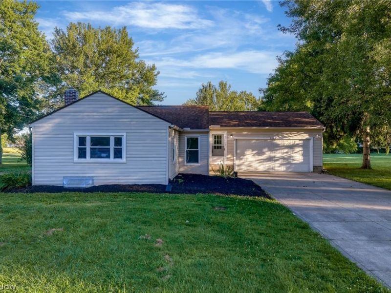 2000 Stake Drive , Green, OH 44232 Photo 1