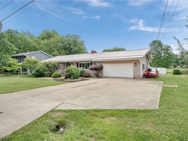 250 Greenridge Drive, Geneva, OH 44041 Photo 3