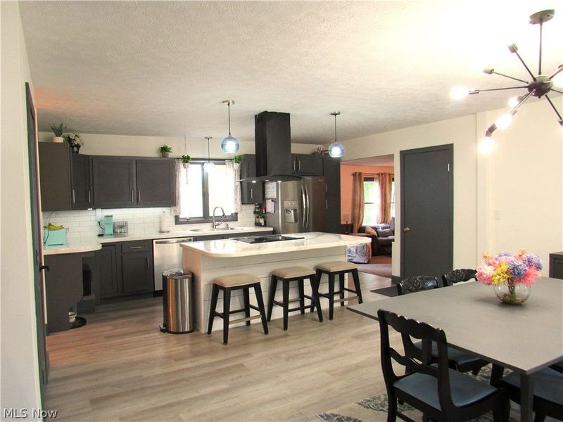 389 Tulip Trail , Wadsworth, OH 44281 Photo 2