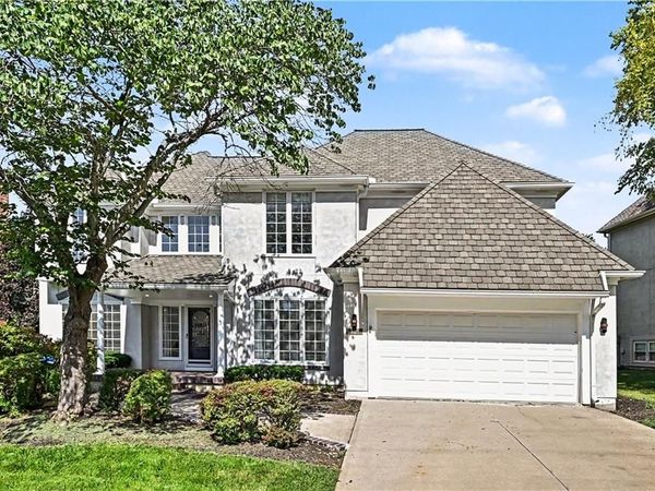 10240 S Northlake Avenue, Olathe, KS 66061