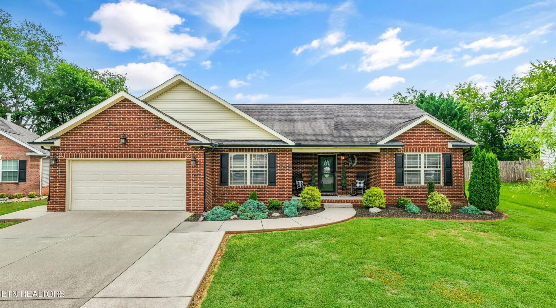208 Barberry Court, Maryville, TN 37804 Main Photo