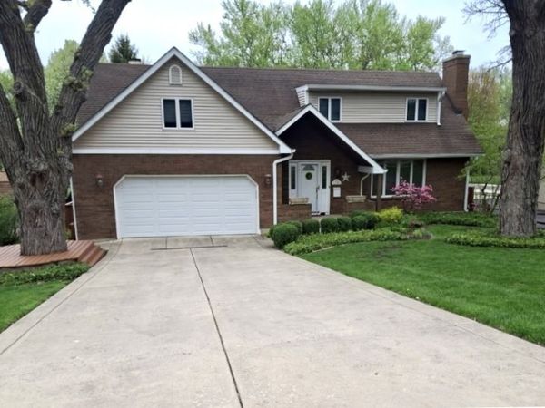 Elgin, IL 60123