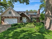 2244 Country Knoll Lane, Elgin, IL 60123 primary photo