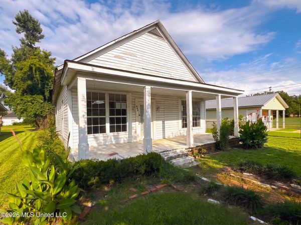 604 Central Avenue, Belzoni, MS 39038