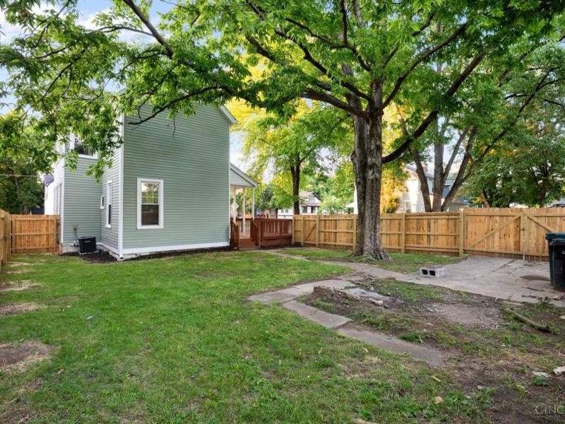 1237 Laidlaw Avenue, Cincinnati, OH 45237 Photo 4