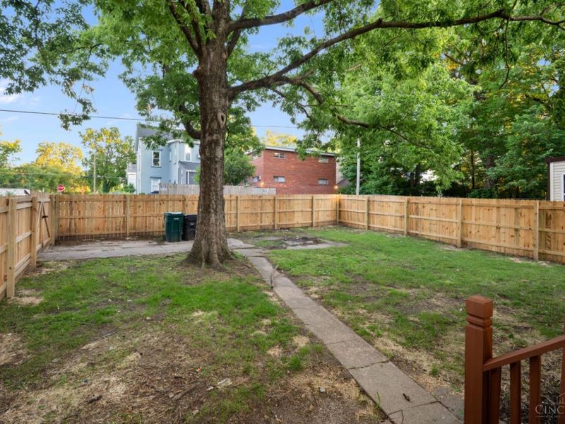 1237 Laidlaw Avenue, Cincinnati, OH 45237 Photo 5