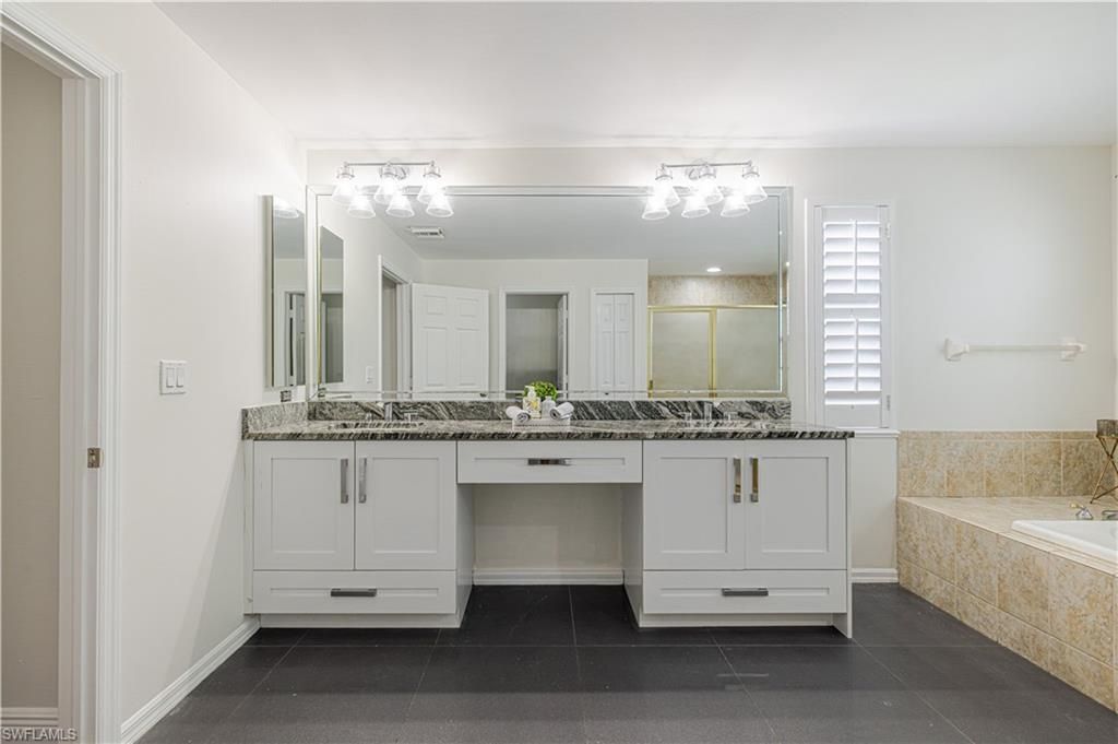 11141 Lakeland Cir, Fort Myers, FL 33913 Photo