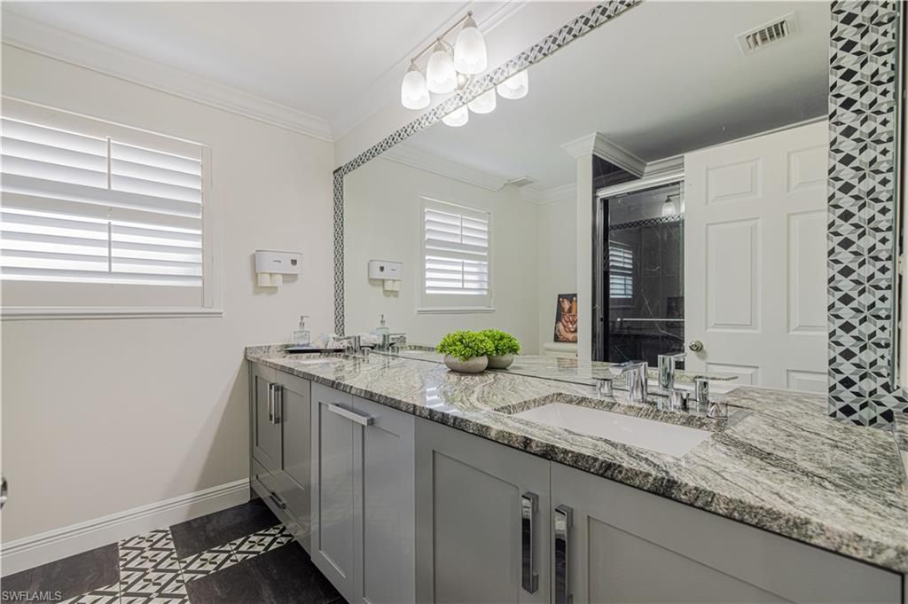 11141 Lakeland Cir, Fort Myers, FL 33913 Photo