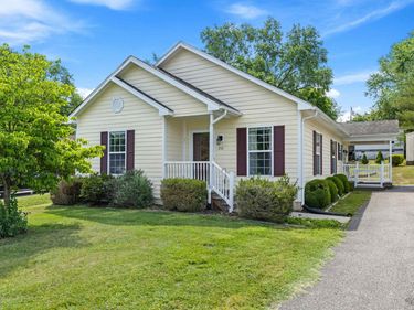 210 WALKER ST, LEXINGTON, VA 24450
