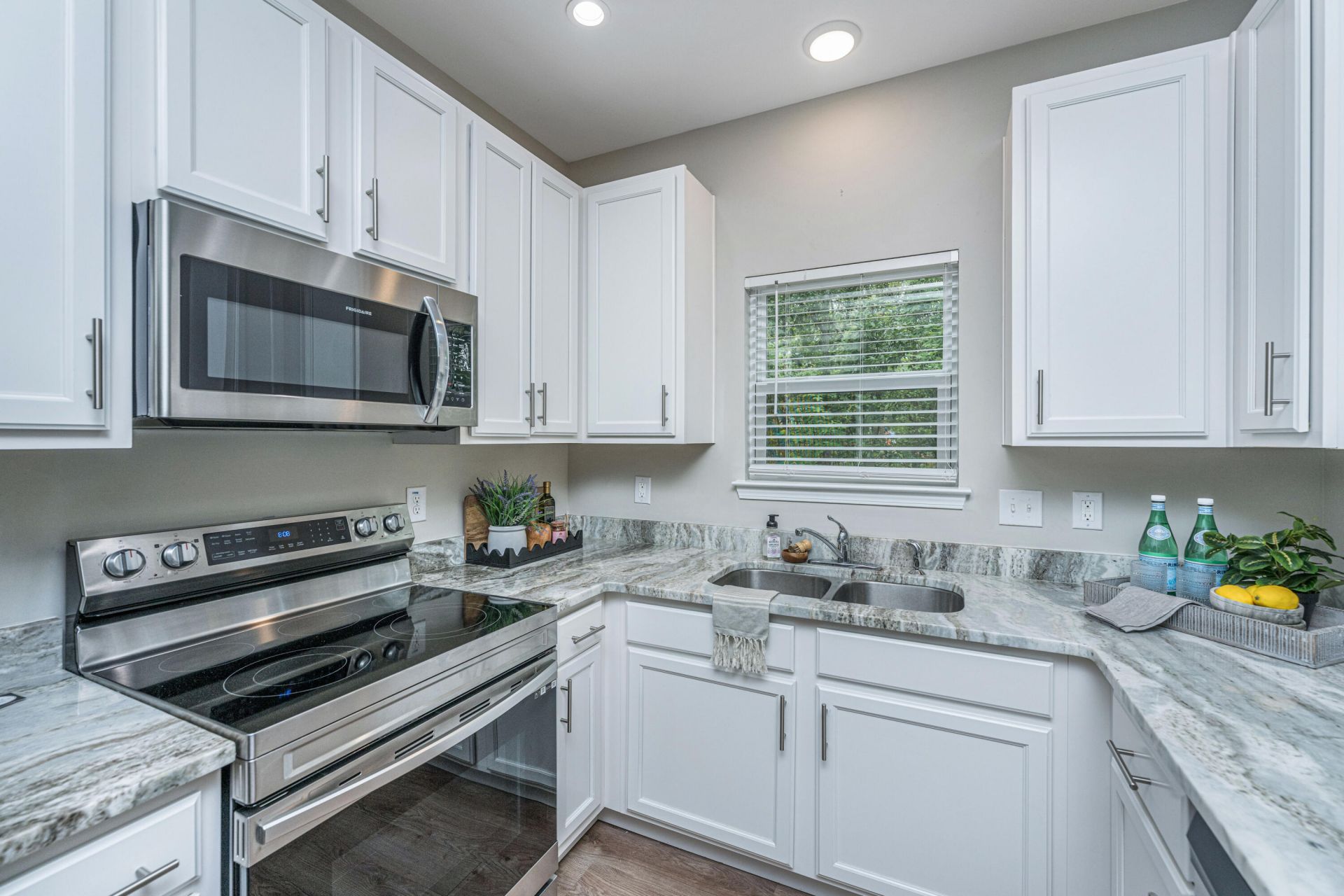 115 W Broad Street Photo 16