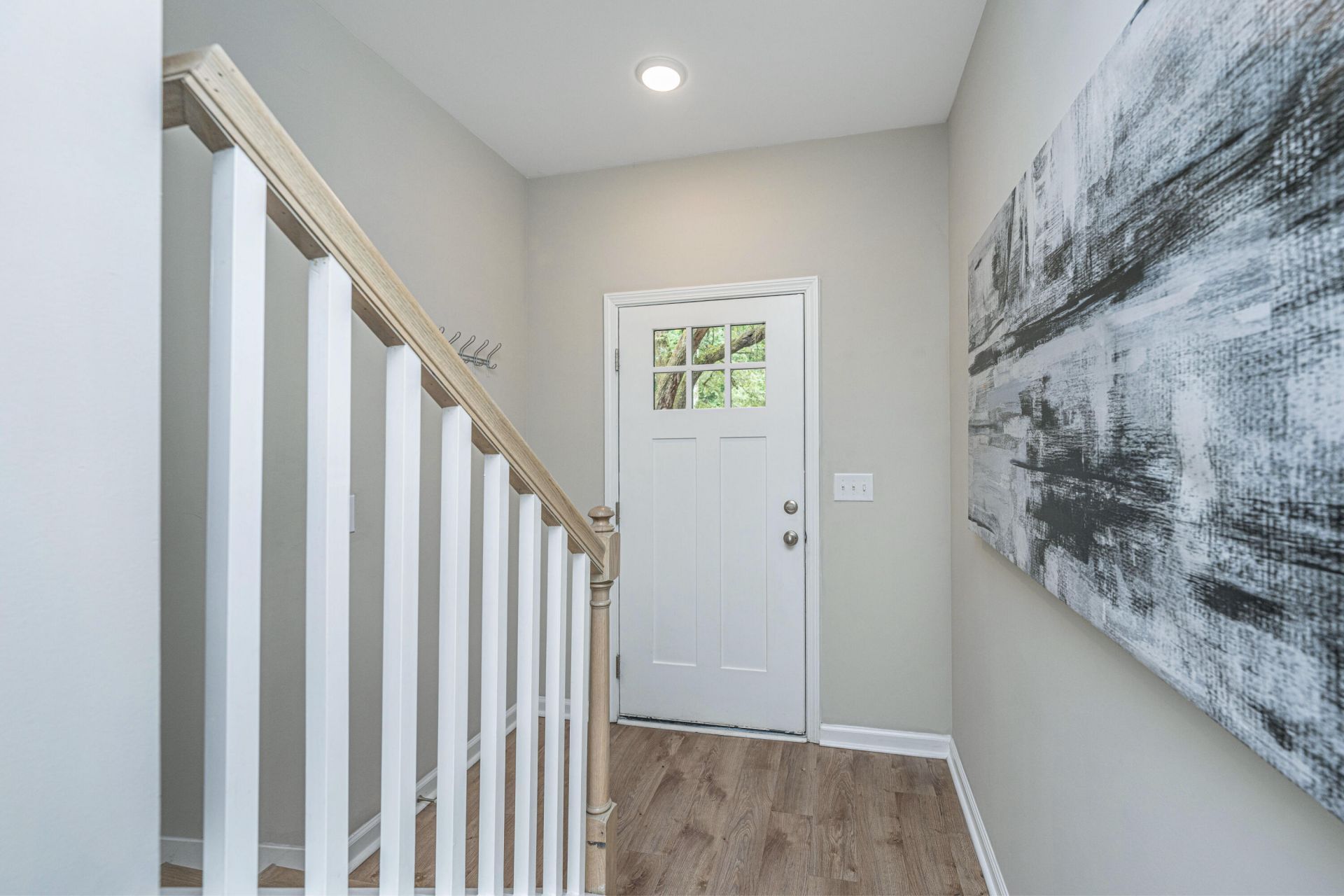 115 W Broad Street Photo 23