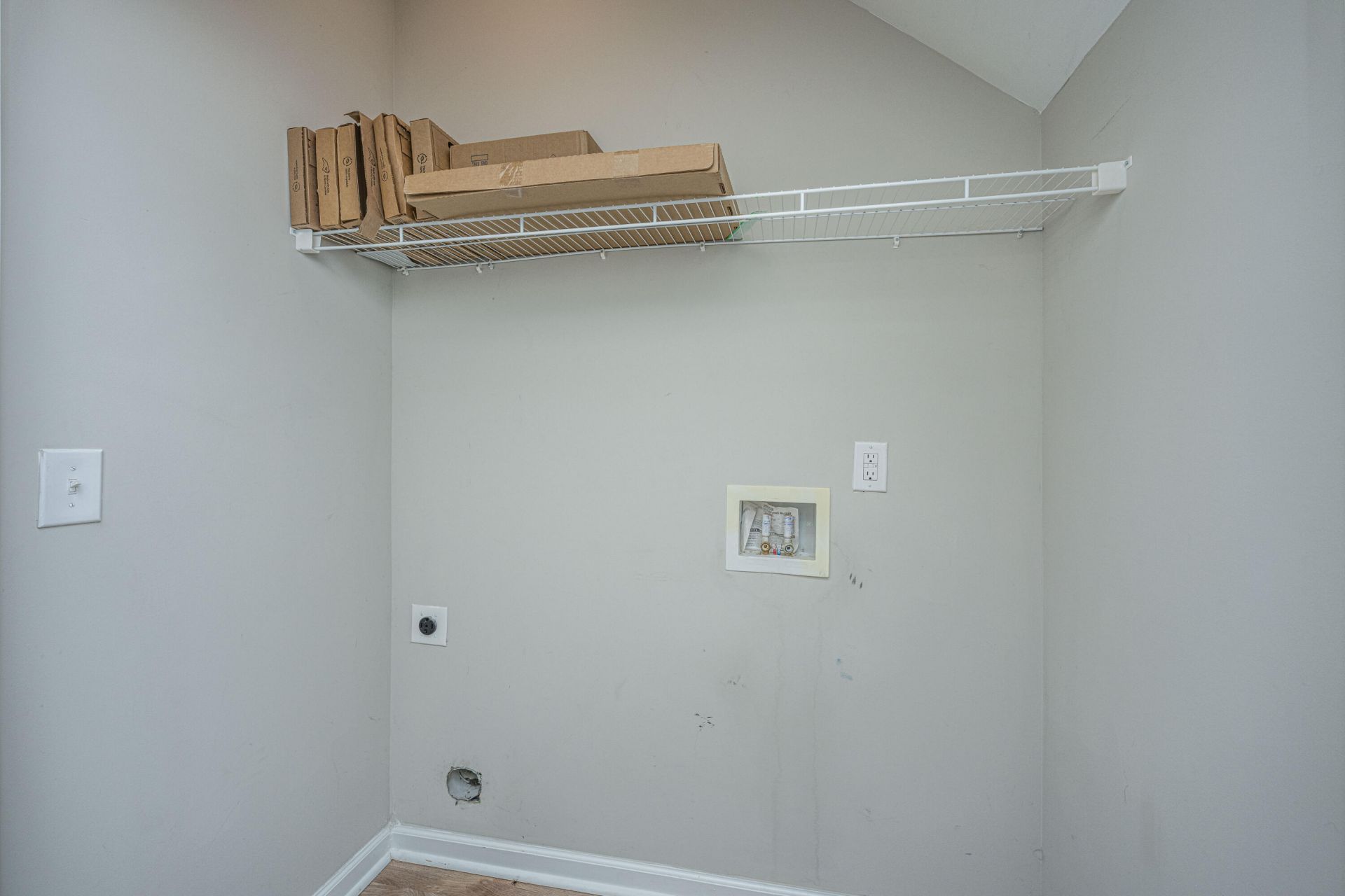 115 W Broad Street Photo 26