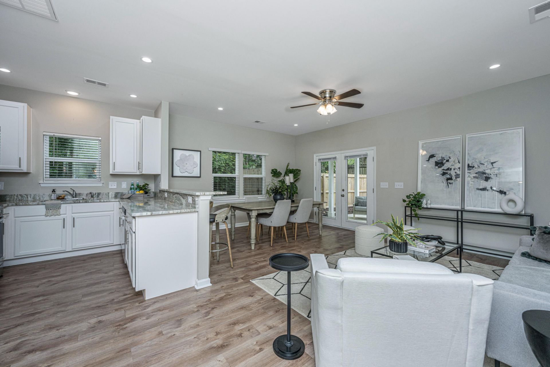 115 W Broad Street Photo 6