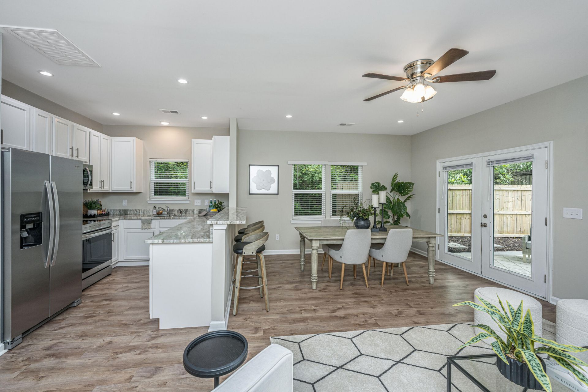 115 W Broad Street Photo 8