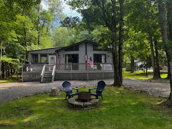 33 ELIOT LANE , ALBRIGHTSVILLE, PA 18210
