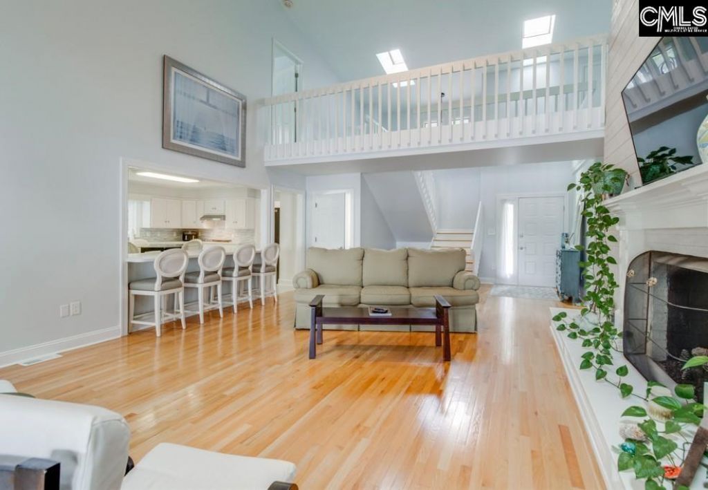 1011 Westshore  Photo 13