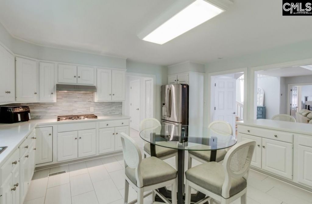 1011 Westshore  Photo 17