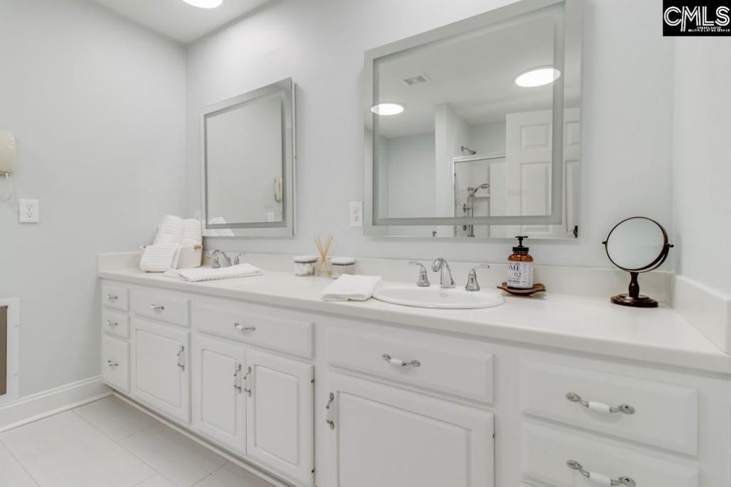 1011 Westshore  Photo 21