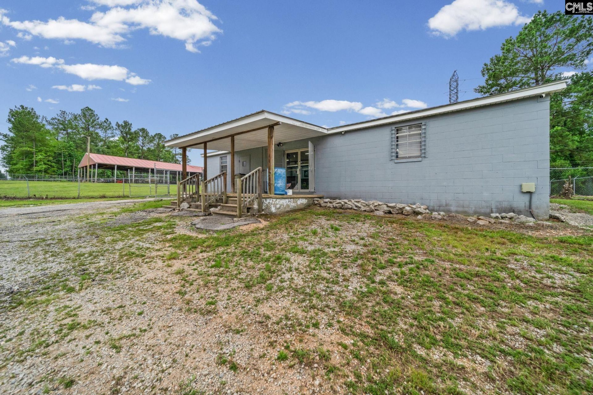 2163 John G Richards Road Photo 6