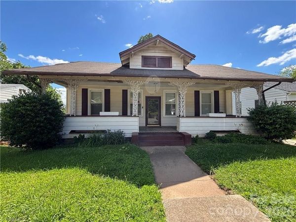 517 N Cameron Avenue , Winston Salem, NC 27101