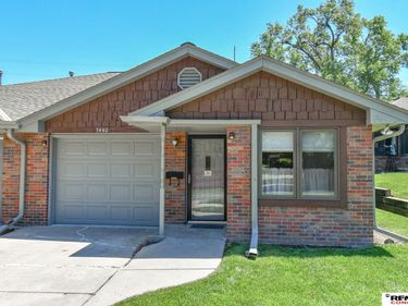 5440 Pioneers Boulevard, Lincoln, NE 68506