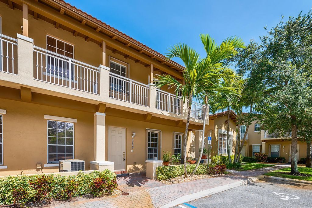 2502 NW 4th Street, Boynton Beach, FL 33426 Photo