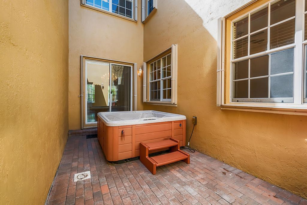 2502 NW 4th Street, Boynton Beach, FL 33426 Photo