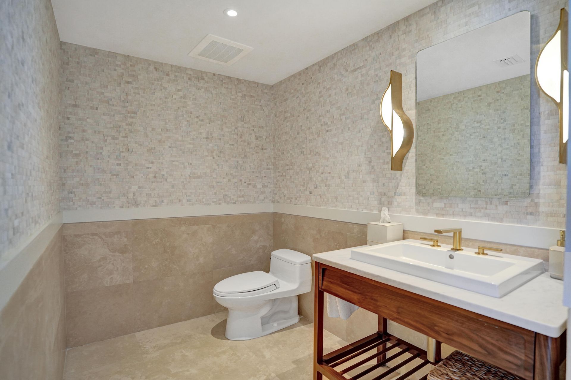 715 Bayshore Drive, Unit 902, Fort Lauderdale, FL 33304 Photo