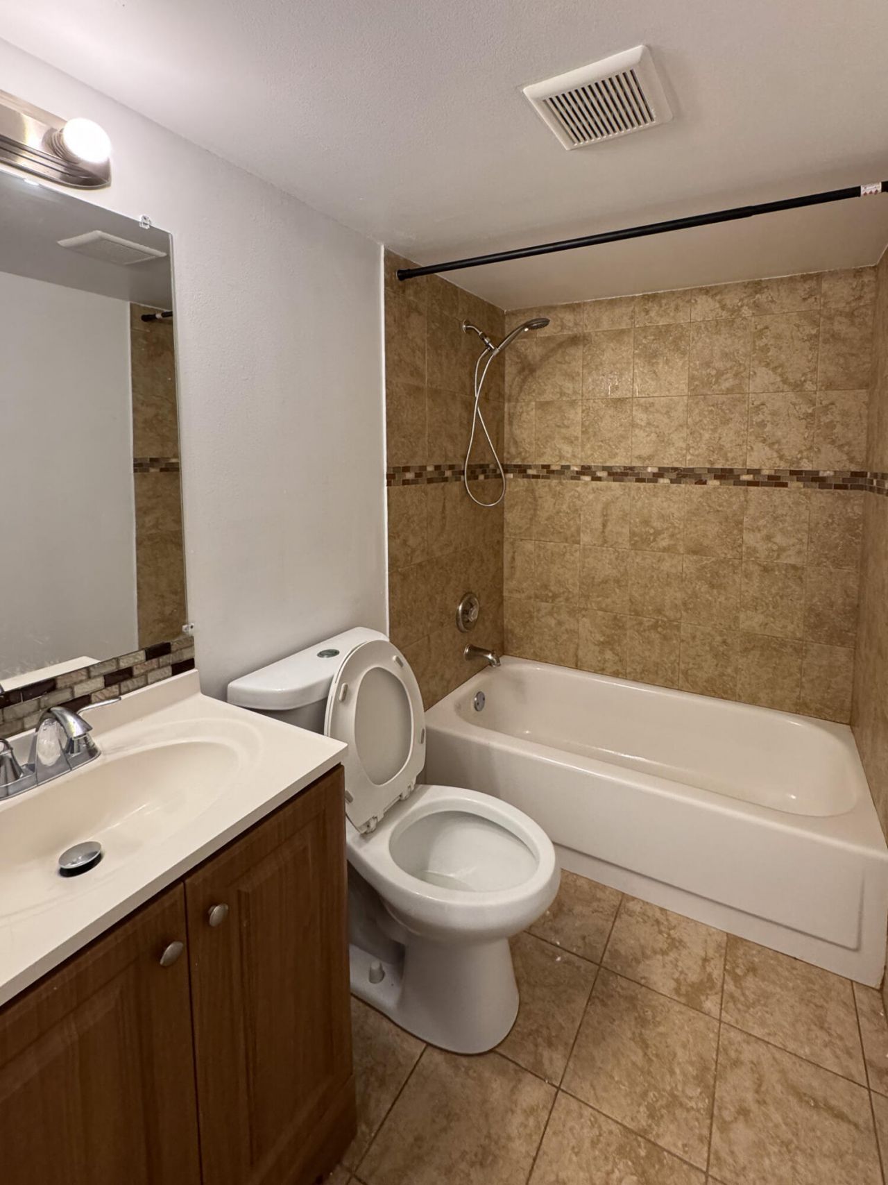 4166 Inverrary Drive, Unit 104, Lauderhill, FL 33319 Photo