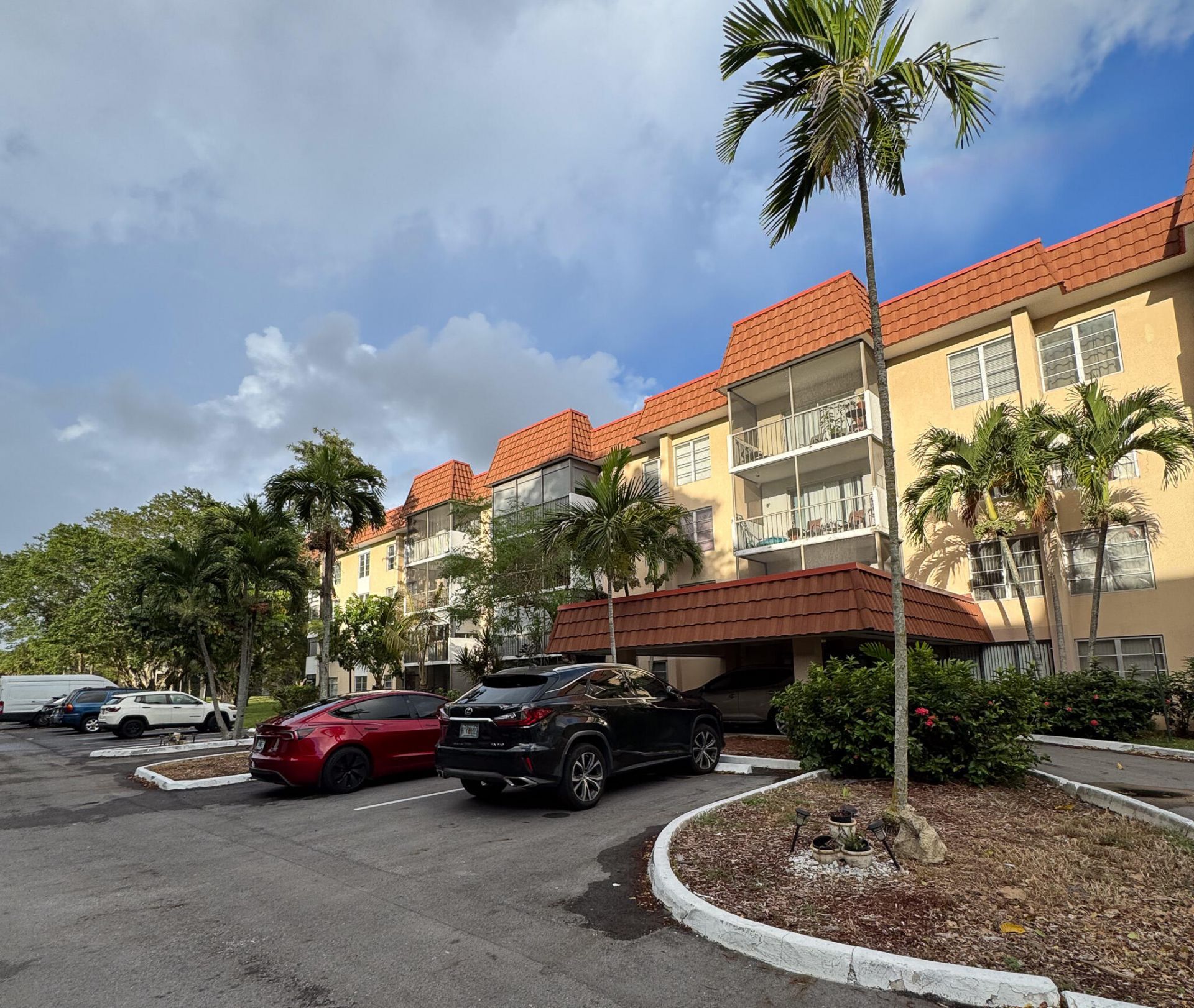 4166 Inverrary Drive, Unit 104, Lauderhill, FL 33319 Photo
