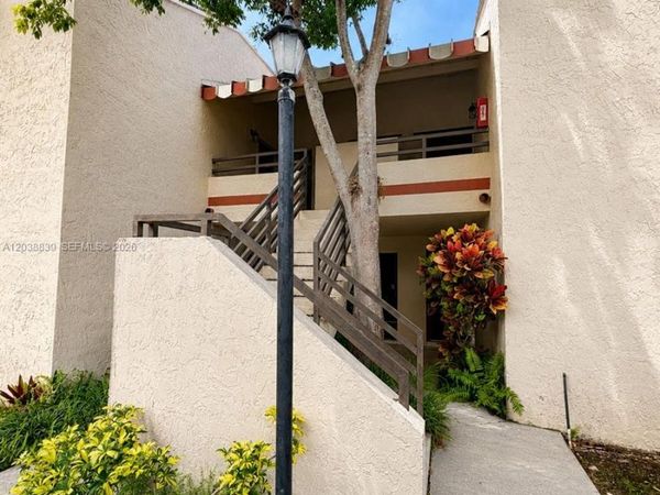 20005 NE 3rd Ct , Unit 8, Miami, FL 33179