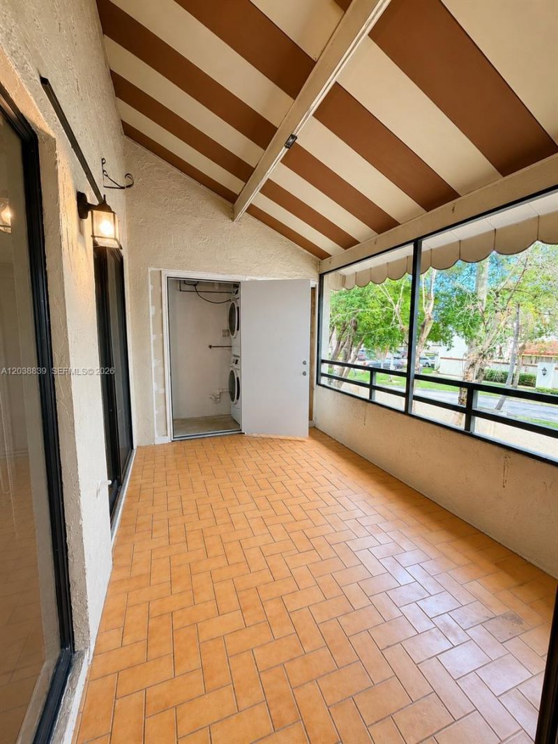 20005 NE 3rd Ct , Unit 8, Miami, FL 33179 Photo