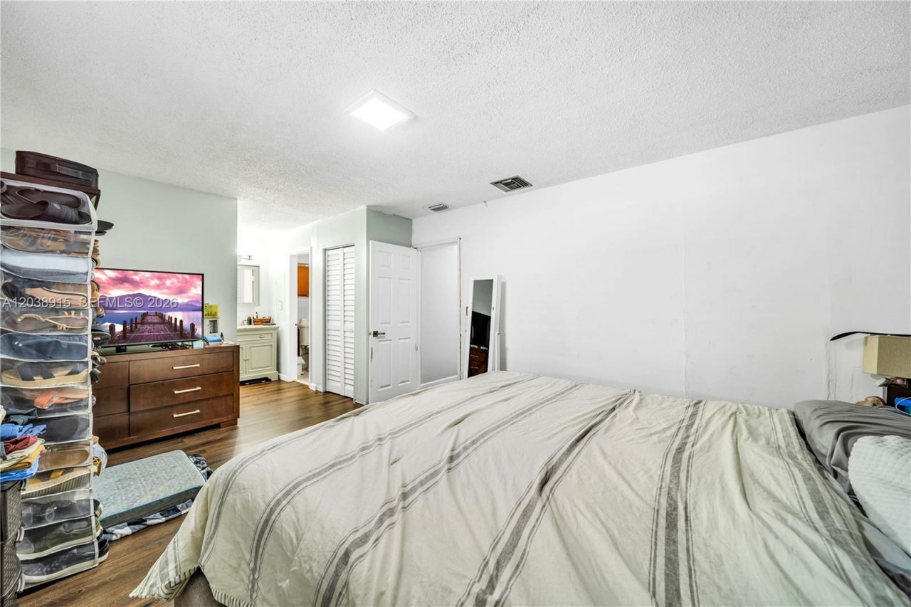 875 E 29th St , Unit 1, Hialeah, FL 33013 Photo