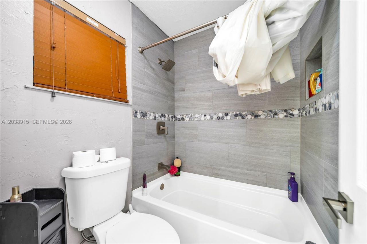 875 E 29th St , Unit 1, Hialeah, FL 33013 Photo