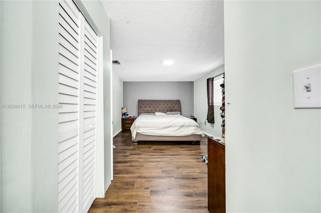 875 E 29th St , Unit 1, Hialeah, FL 33013 Photo