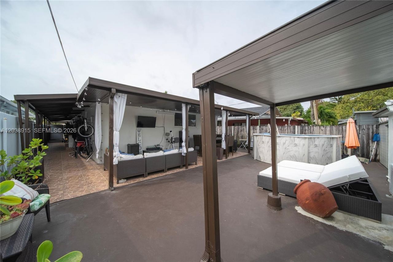 875 E 29th St , Unit 1, Hialeah, FL 33013 Photo