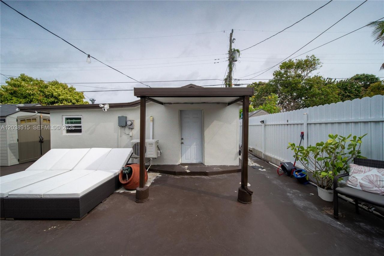 875 E 29th St , Unit 1, Hialeah, FL 33013 Photo