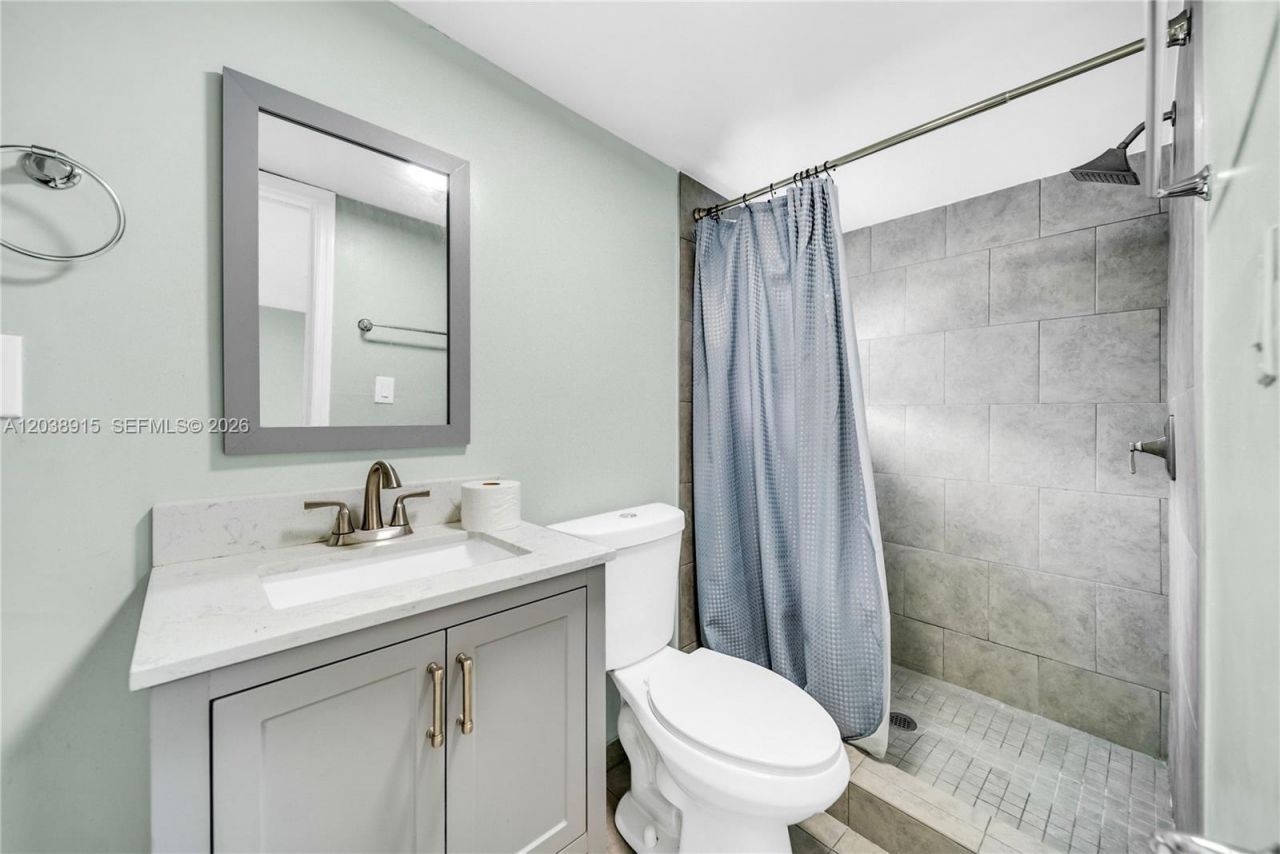 875 E 29th St , Unit 1, Hialeah, FL 33013 Photo