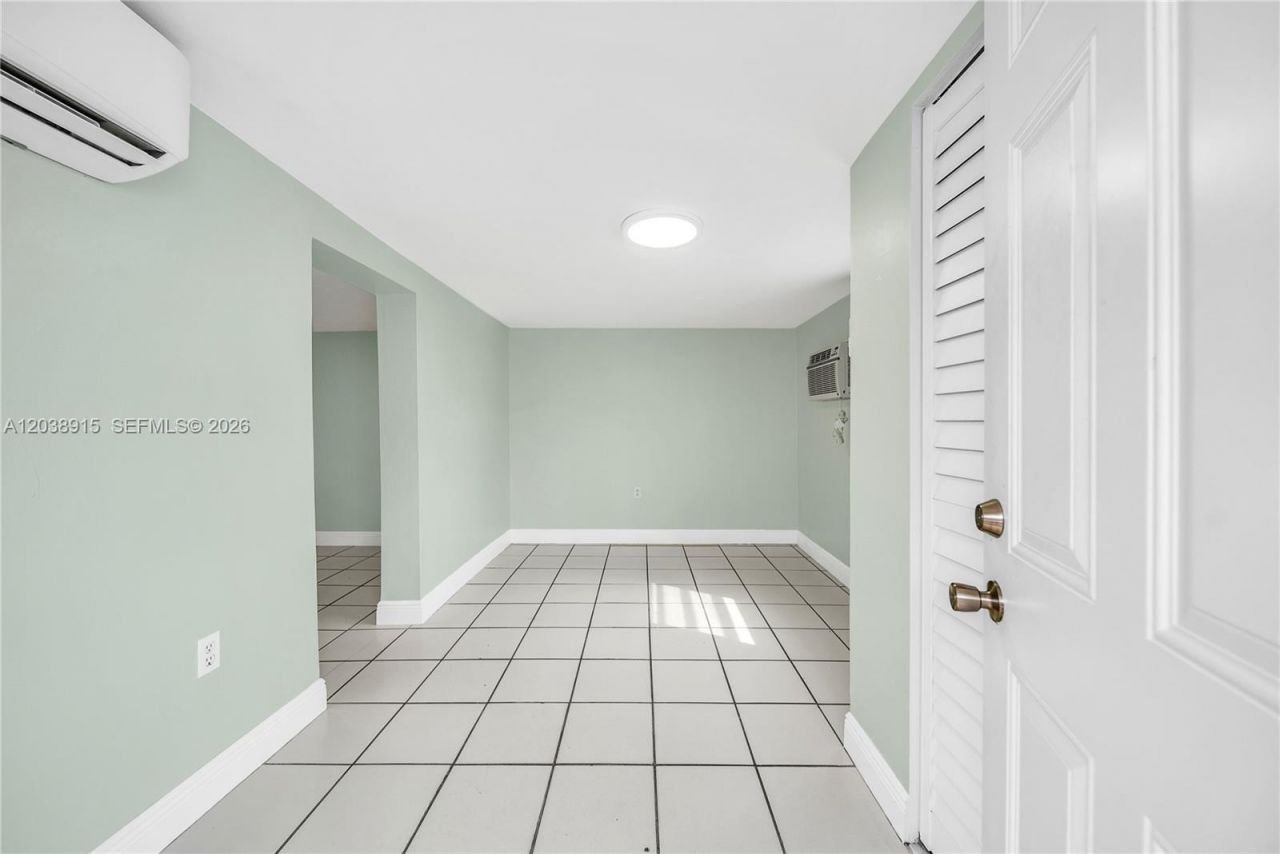 875 E 29th St , Unit 1, Hialeah, FL 33013 Photo