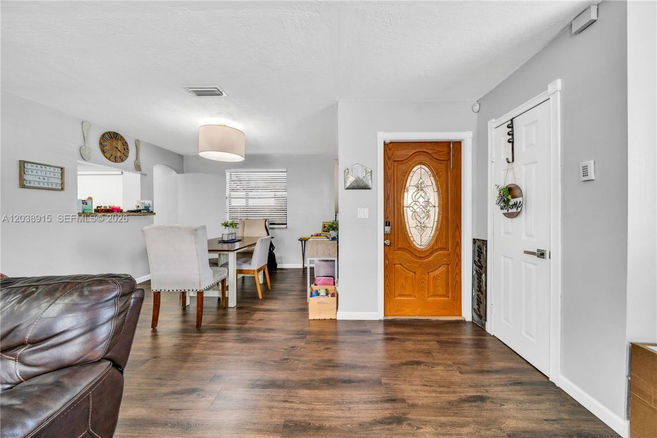 875 E 29th St , Unit 1, Hialeah, FL 33013 Photo