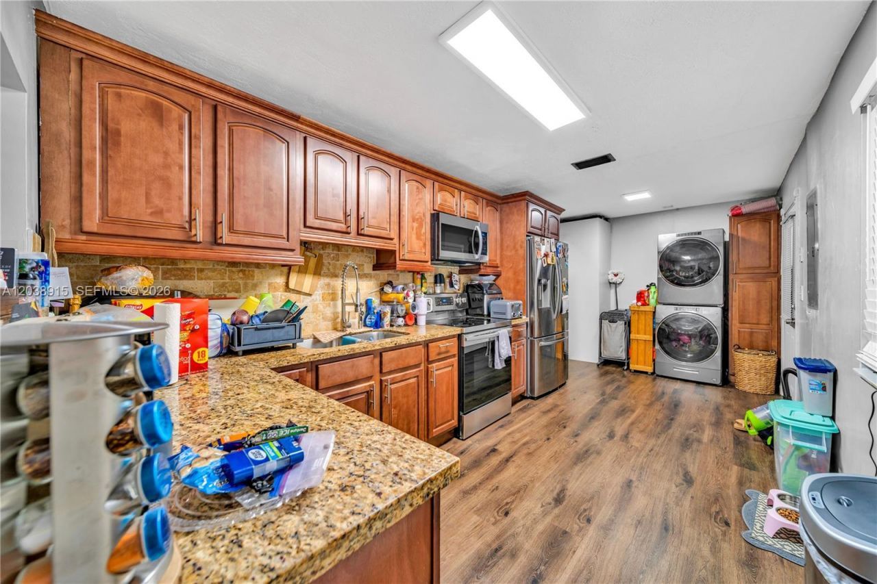 875 E 29th St , Unit 1, Hialeah, FL 33013 Photo
