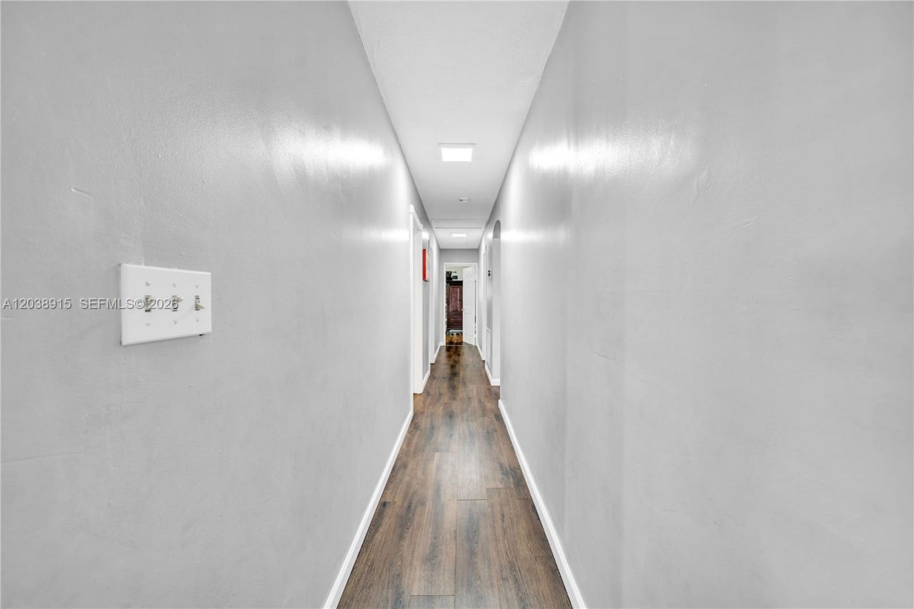 875 E 29th St , Unit 1, Hialeah, FL 33013 Photo