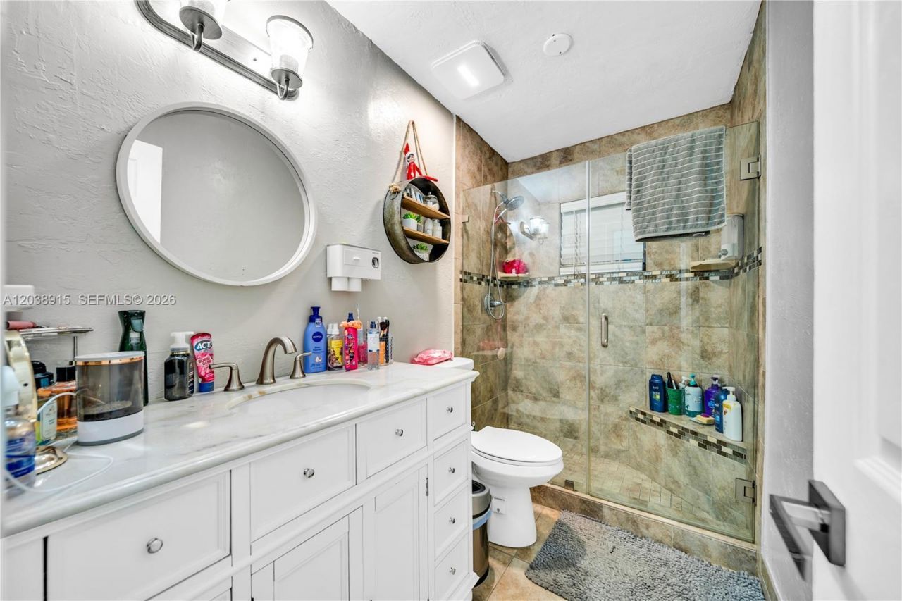875 E 29th St , Unit 1, Hialeah, FL 33013 Photo