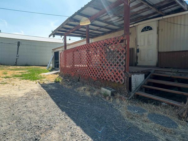 1110 N Clay St, Unit 3, Colfax, WA 99111