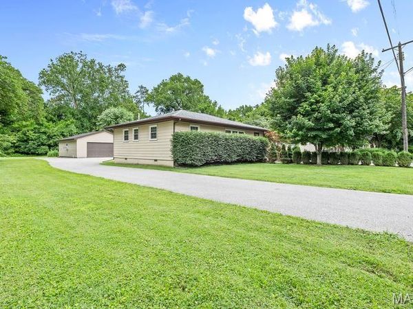 323 Brookside Drive , Caseyville, IL 62232