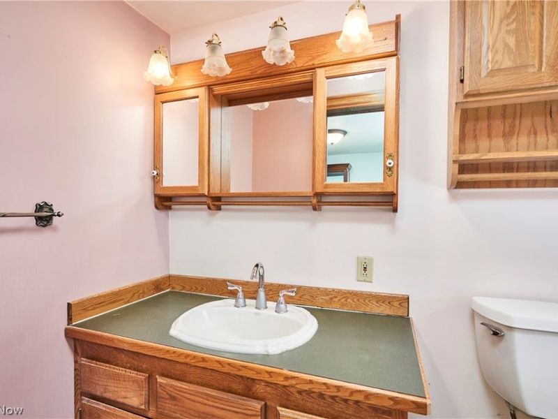 6876 Greenleaf Avenue , Parma Heights, OH 44130 Photo 16